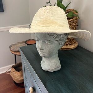 Madewell Paper hat wide brim. 22” circumference.